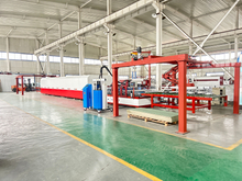 Yüksek verimliliğe sahip son teknoloji ahşap kapı kaplama makinesi MBF-1300 PUR üretim hattı